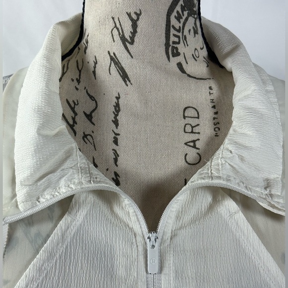 lululemon athletica White Utility Jacket Versatile and Stylish 🤍🤍🤍 - Picture 9 of 10